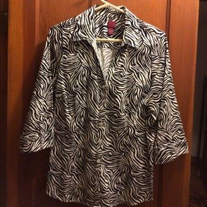 Stretch B/W 3/4 sleeve blouse